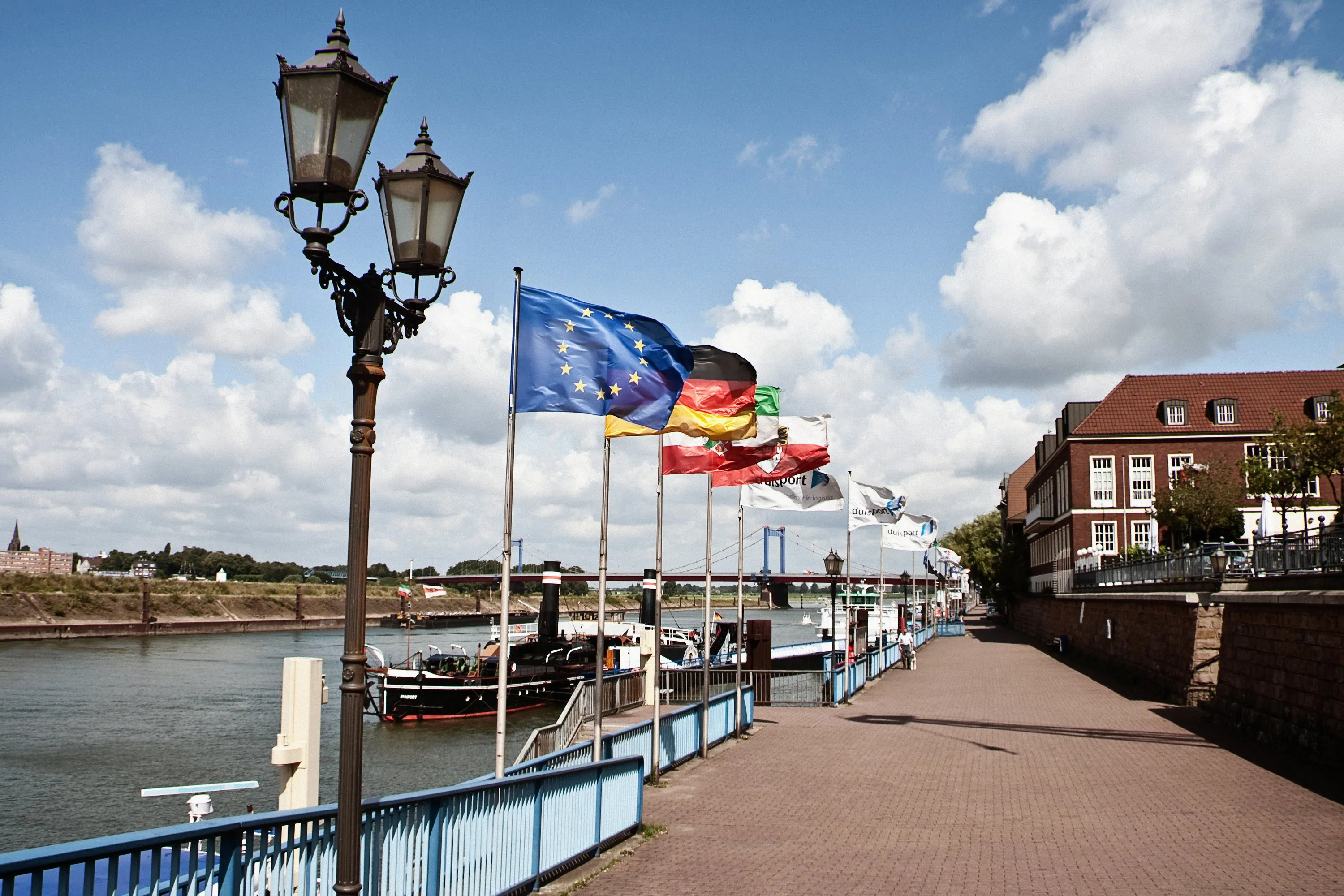 Die Hafenpromenade in Duisburg-Ruhrort
